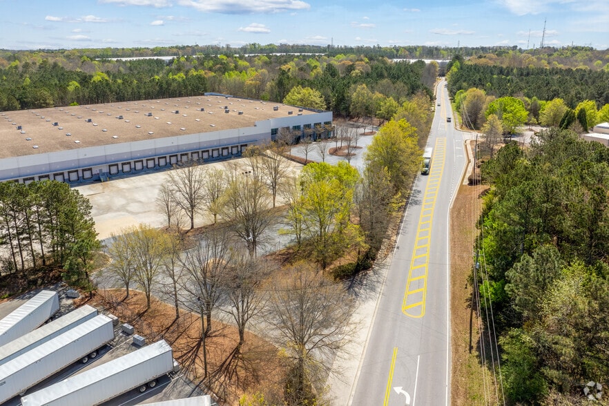 More Photos Of 4300 S Fulton Pky, Atlanta Warehouse For Lease