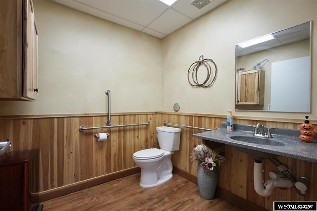 More Photos Of 632 Cy Ave, Casper Restaurant For Sale