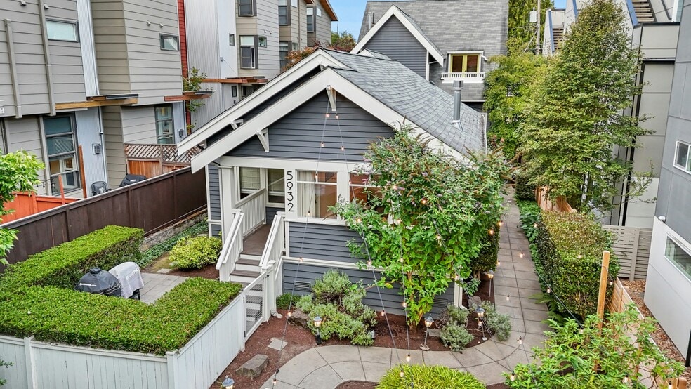 More Photos Of 5932 California Ave SW, Seattle Office Residential For Sale