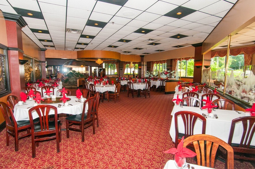 More Photos Of 1069 State Route 18, East Brunswick Restaurant For Sale