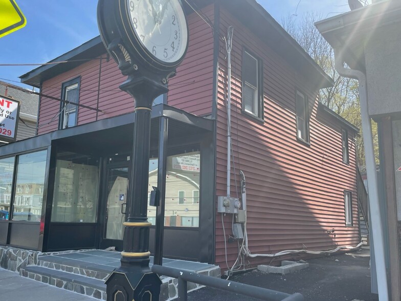 Primary Photo Of 81 Main St, Ogdensburg Storefront Retail Residential For Lease