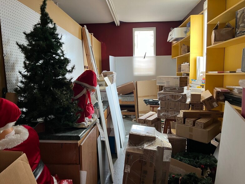 More Photos Of 79 E Main St, Buford Storefront For Sale