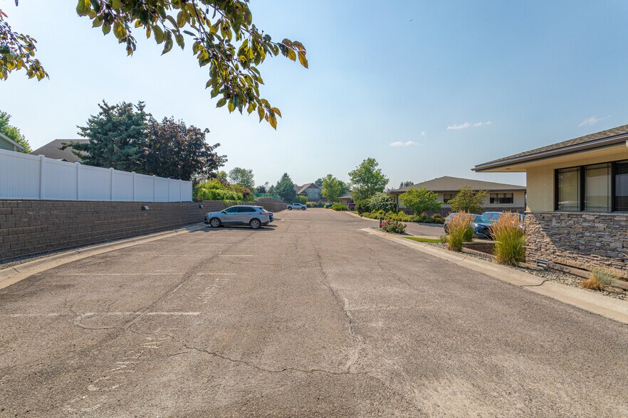 More Photos Of 20 Four Mile Dr, Kalispell Medical For Sale