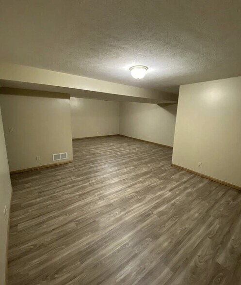 More Photos Of 6241 Whitewater Ln, Lincoln Specialty For Sale