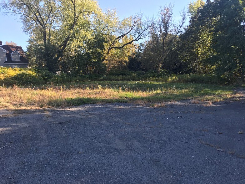More Photos Of 2298-2314 Western Ave, Guilderland Land For Sale