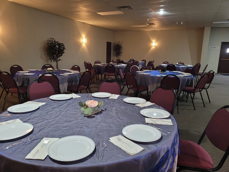 More Photos Of 615 E 3rd St, Kimball Restaurant For Sale