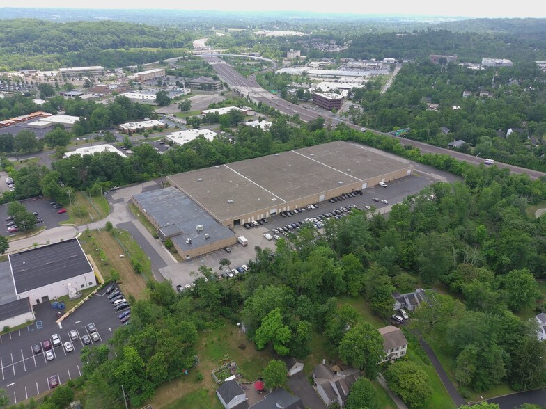 Primary Photo Of 500 Maryland Dr, Fort Washington Warehouse For Lease