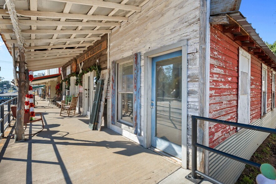 More Photos Of FM 1514, Coldspring Storefront Retail Office For Sale