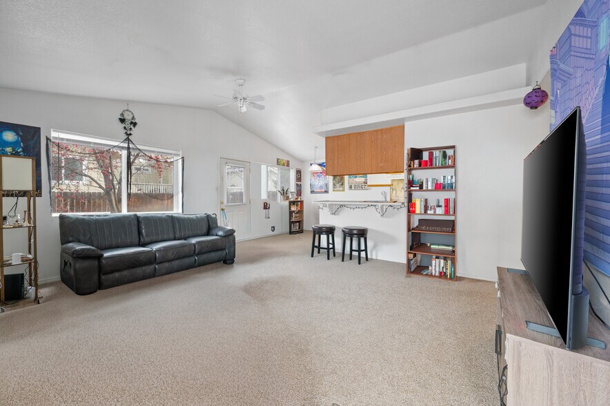 More Photos Of 2150 SW Canyon Dr, Redmond Apartments For Sale