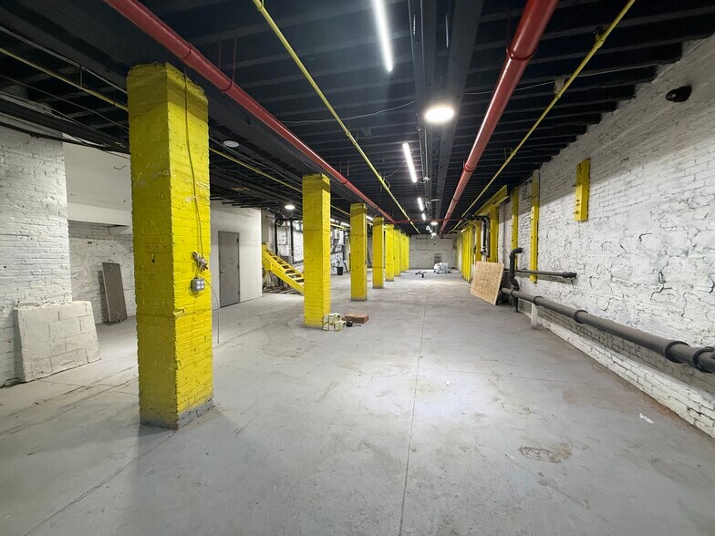 More Photos Of 178 Walworth St, Brooklyn Flex For Sale