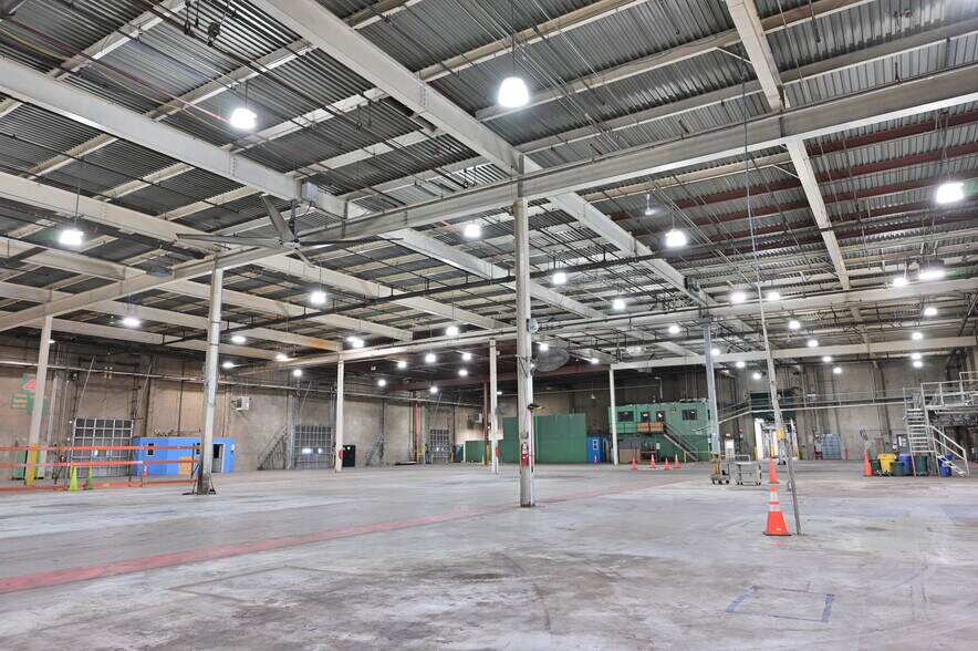 More Photos Of 680 E John St, Markesan Warehouse For Lease