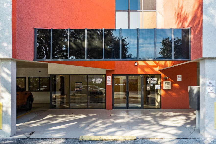 More Photos Of 3745 Broadway, Fort Myers Medical For Sale