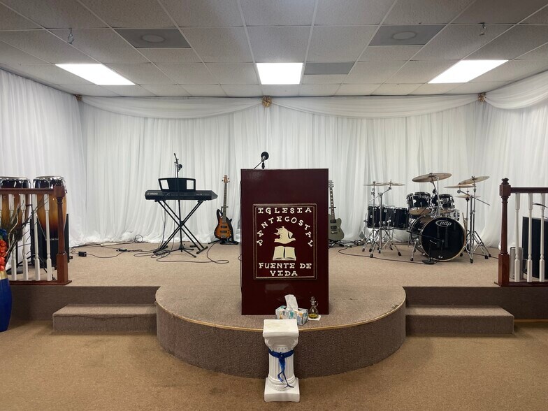 More Photos Of 713 NW Buck Hendry Way, Stuart Religious Facility For Lease