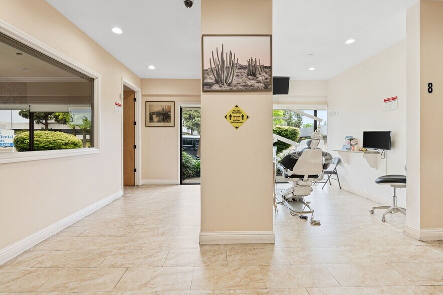 More Photos Of 1665 W Shaw Ave, Fresno Medical For Sale