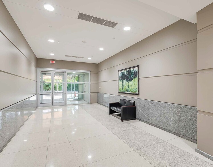 More Photos Of 1025 S Central Expy, Allen Office For Lease