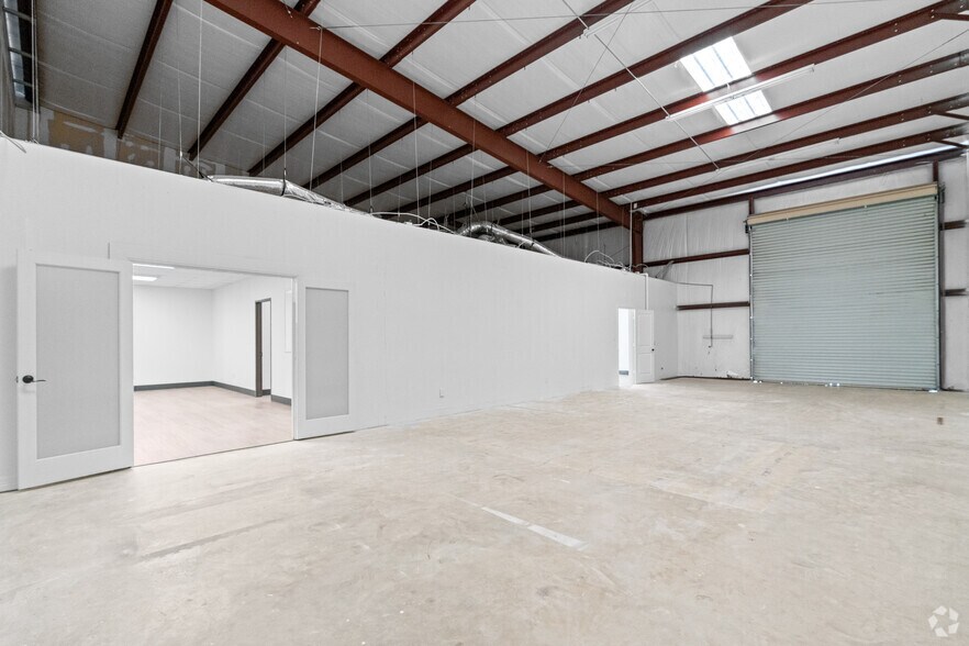 More Photos Of 15825 State Highway 249, Houston Storefront For Lease