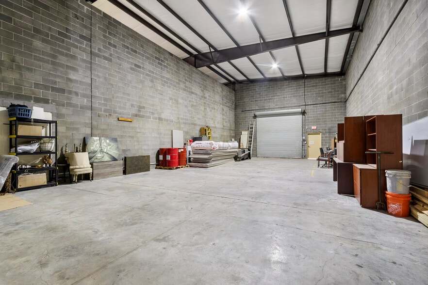 More Photos Of 25349-25351 Borough Park Dr, Spring Light Manufacturing For Sale