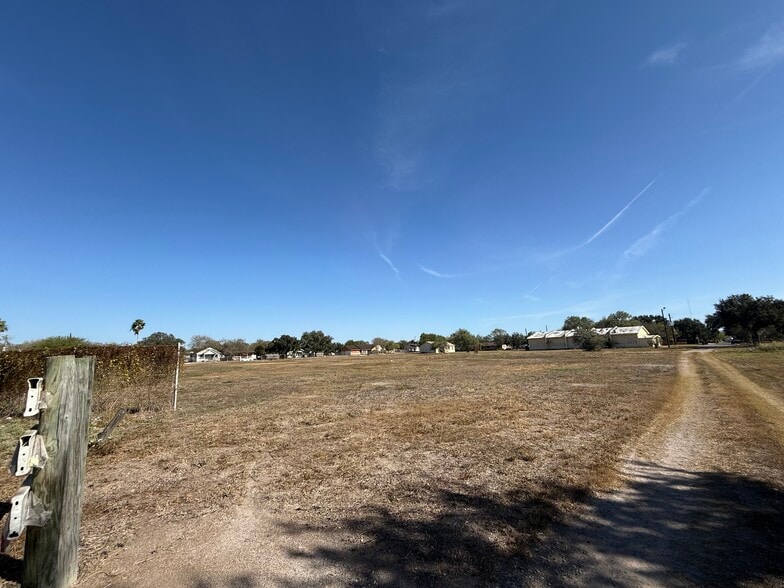 More Photos Of 419 W Nettie Ave, Kingsville Land For Sale