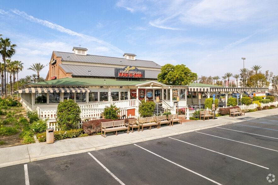 More Photos Of 2201-2895 Park Ave, Tustin Unknown For Lease