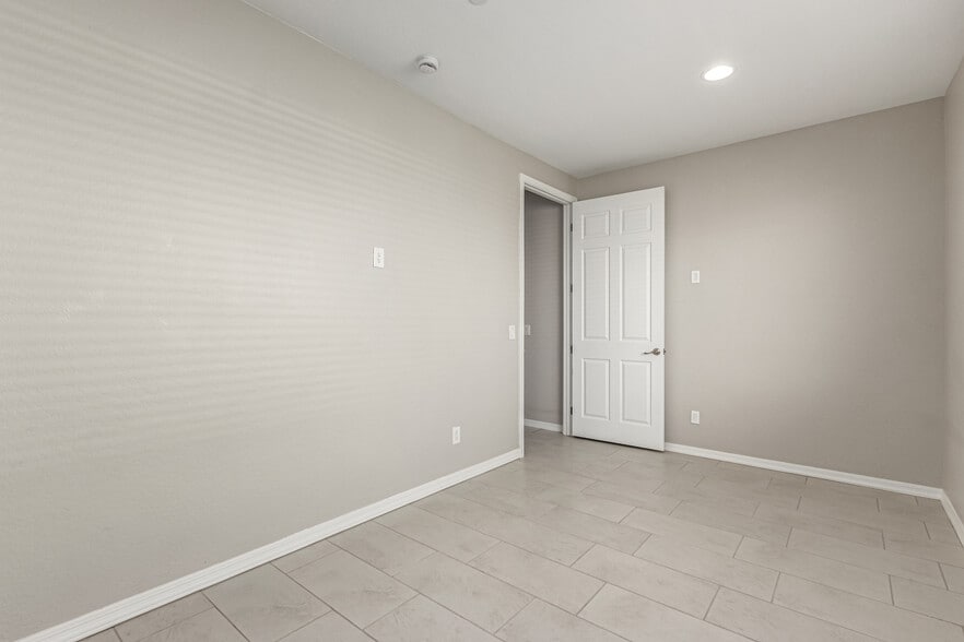 More Photos Of 11074 W Tonto St, Avondale Assisted Living For Sale