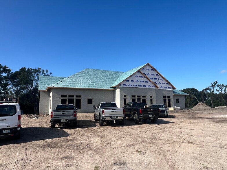 More Photos Of 6642 Big Bend Rd, Gibsonton Office For Lease