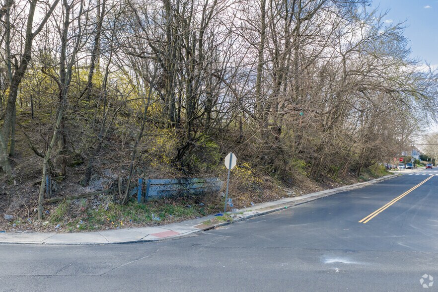 More Photos Of 990 W Tabor Rd, Philadelphia Land For Lease