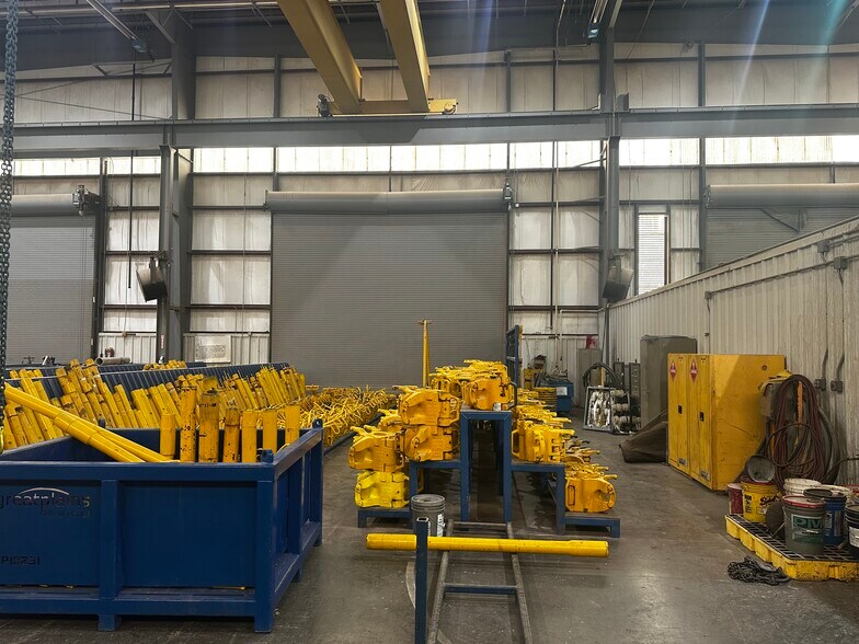 More Photos Of 3401 S Radio Rd, El Reno Light Manufacturing For Lease