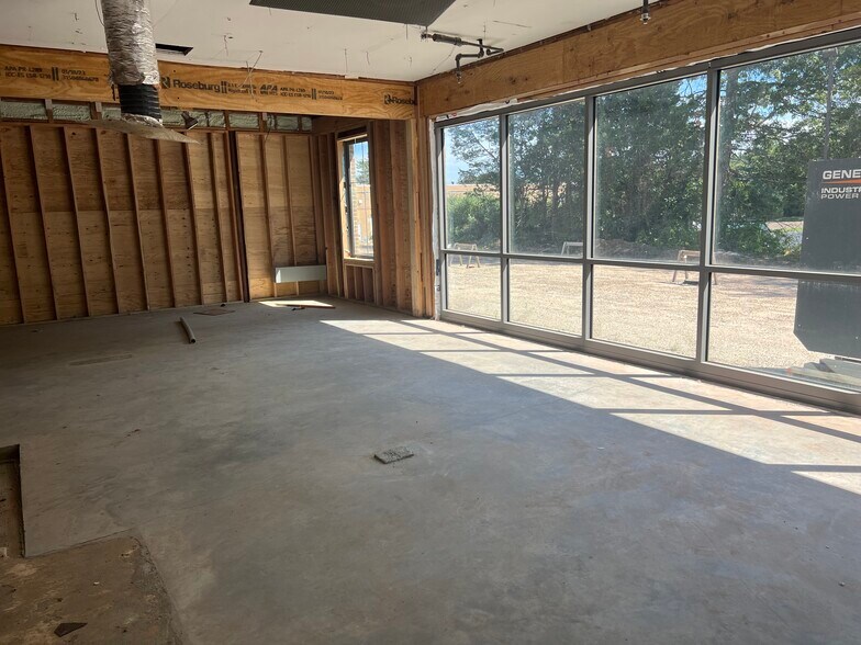 More Photos Of 13 Sycamore Way, Branford Medical For Lease