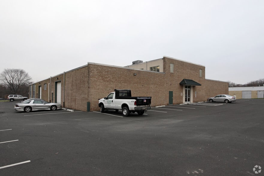 Primary Photo Of 834 Pennsylvania Blvd, Feasterville Trevose Warehouse For Lease