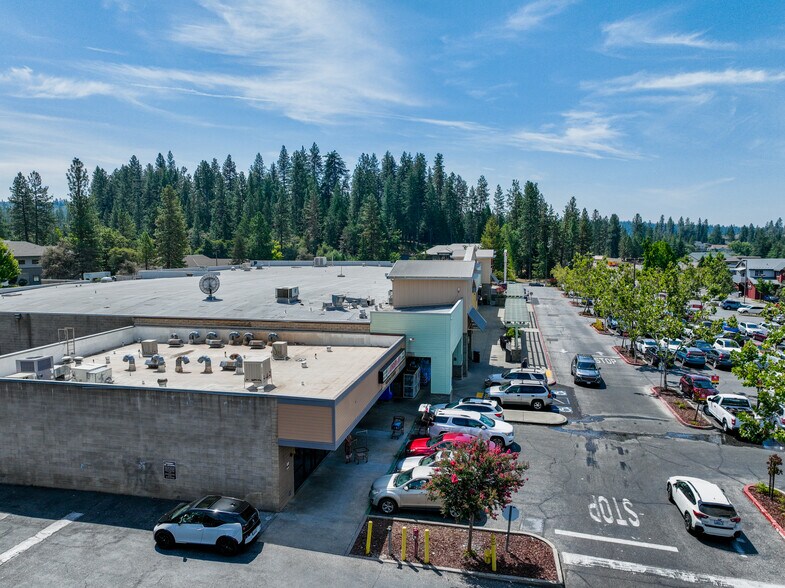 More Photos Of 867-873 Sutton Way, Grass Valley General Retail For Lease