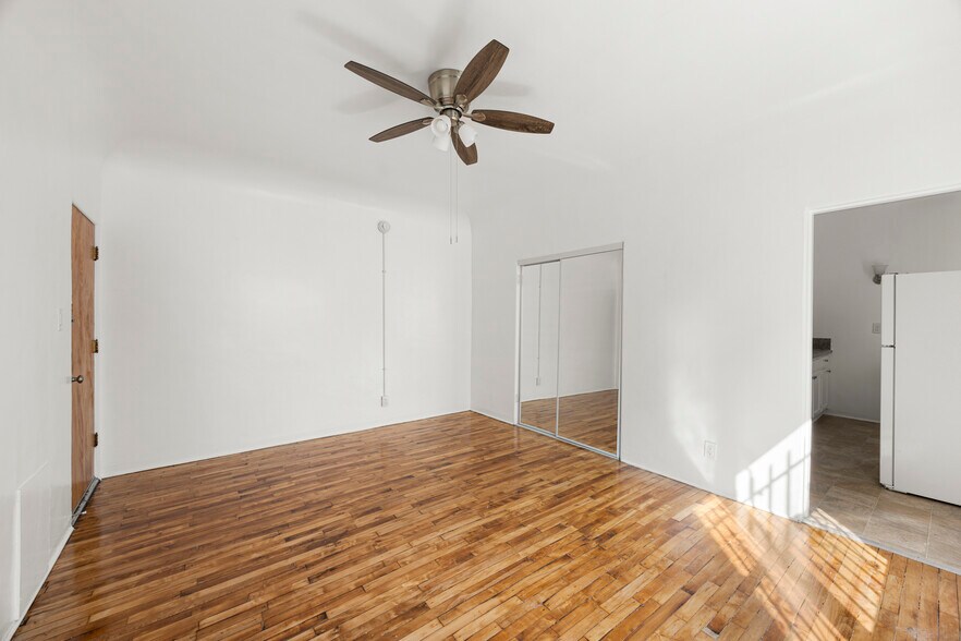 More Photos Of 2335 Miramar St, Los Angeles Apartments For Sale