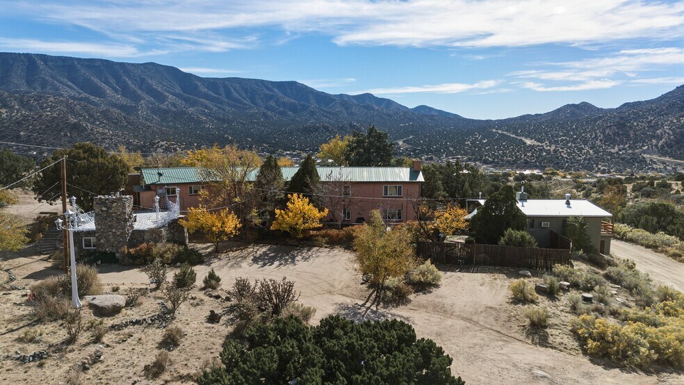 Primary Photo Of 24 Matisse Rd NE, Albuquerque Apartments For Sale