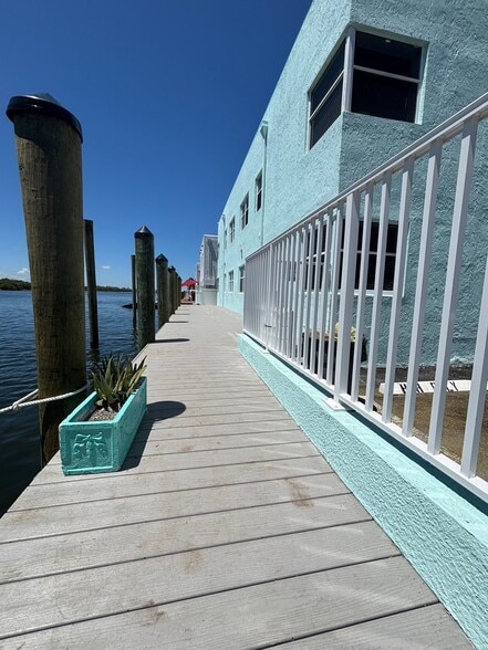 More Photos Of 1900 N Ocean Dr, Hollywood Hotel For Sale