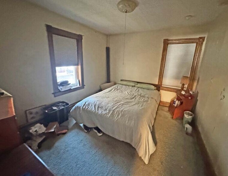 More Photos Of 146-148 Grove St, New Britain Apartments For Sale