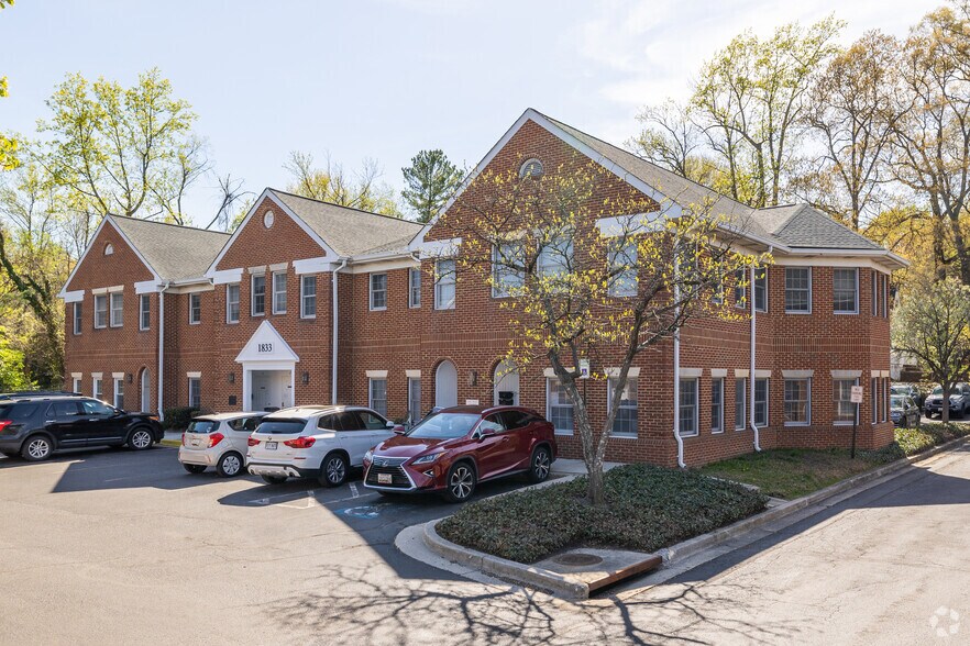 More Photos Of 1831 Forest Dr, Annapolis Medical For Sale