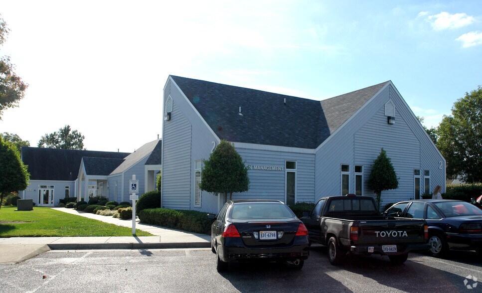 More Photos Of 12725 Mcmanus Blvd, Newport News Medical For Lease