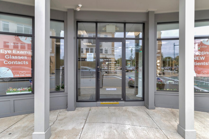 More Photos Of 1-5 N Main St, Mansfield Storefront Retail Residential For Lease