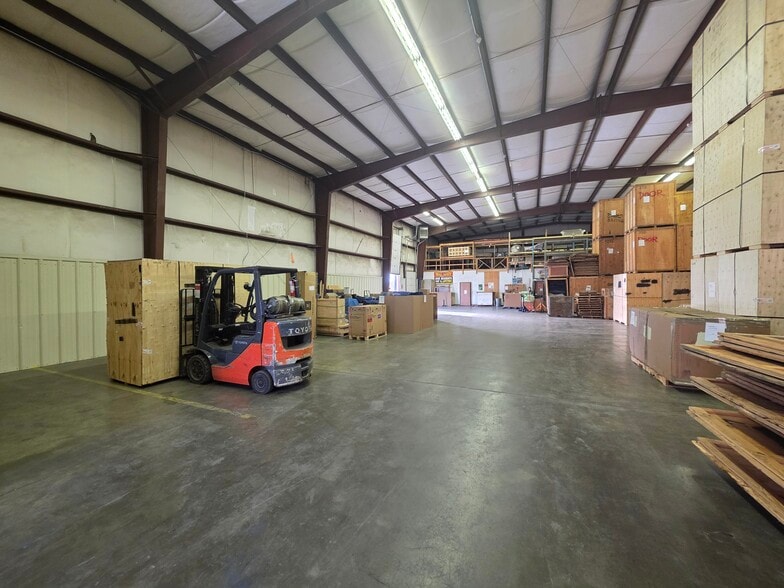 More Photos Of 2720 E Highway 44, Rapid City Freestanding For Lease