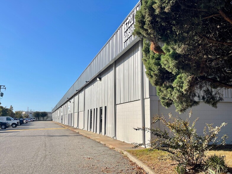 More Photos Of 5721 Bayside Rd, Virginia Beach Industrial For Sale