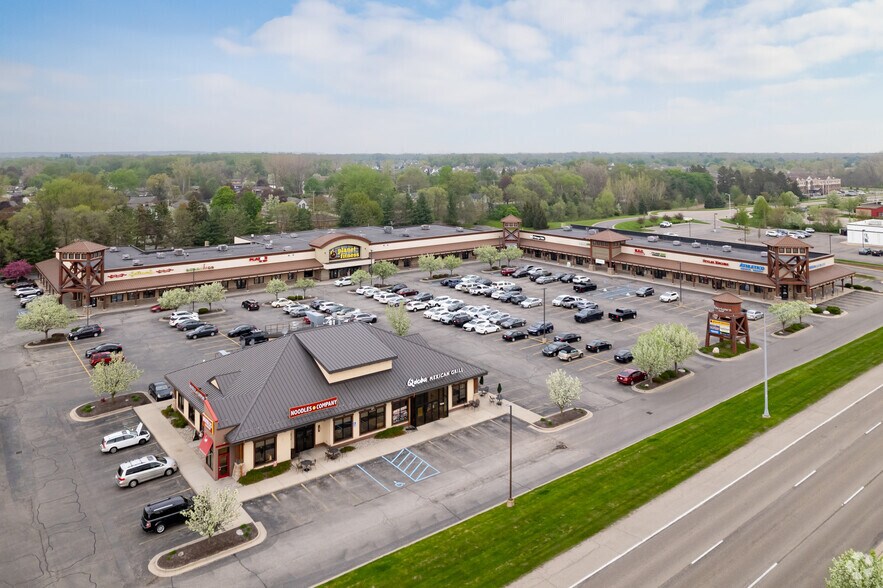 More Photos Of 3845-3845 Rivertown Pky, Grandville Storefront For Lease