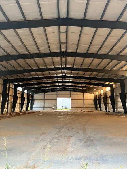 More Photos Of 15315 Old Humble Rd, Humble Warehouse For Lease
