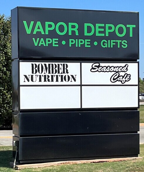 More Photos Of 7452 E Reno Ave, Midwest City General Retail For Lease