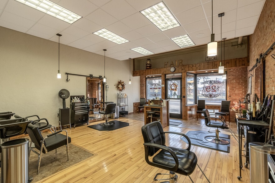 More Photos Of 25 S Park Ave, Le Center General Retail For Sale