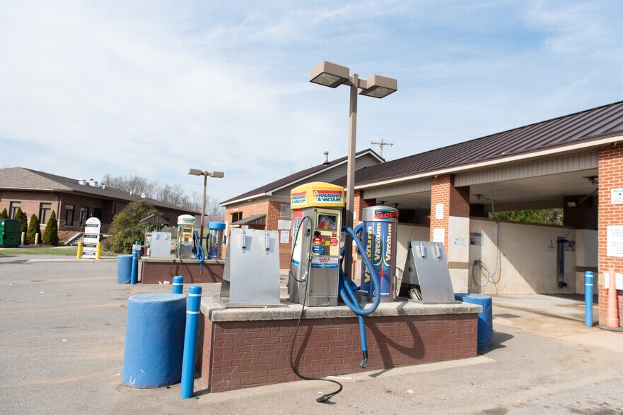 More Photos Of 3425 N Main St, High Point Carwash For Sale
