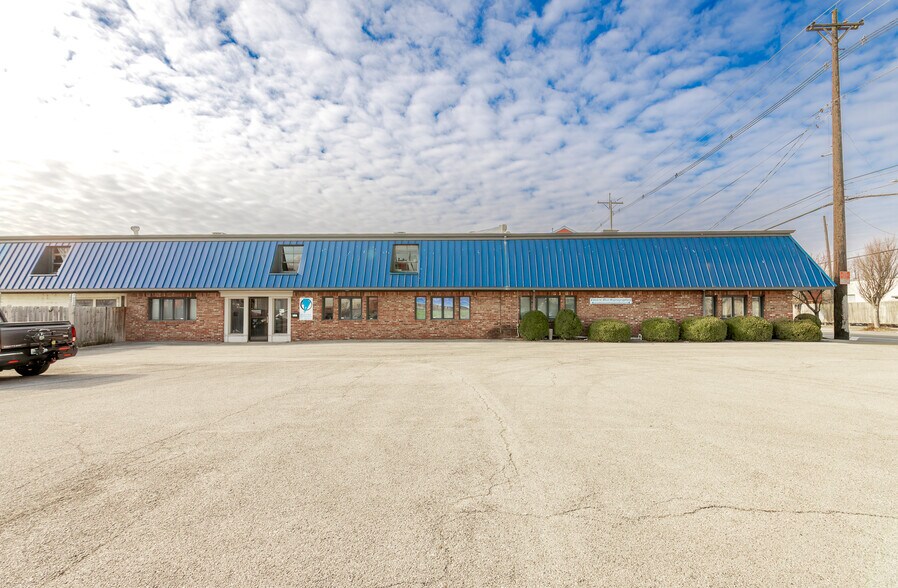 More Photos Of 1034 Story Ave, Louisville Light Manufacturing For Lease