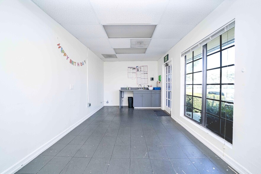 More Photos Of 3151 Airway Ave, Costa Mesa Office For Sale