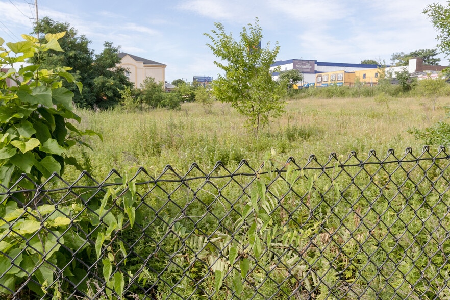 More Photos Of 1374-1398 McCarter Hwy, Newark Freestanding For Lease