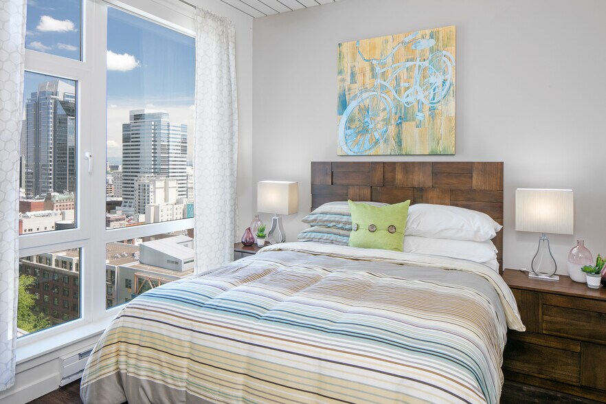 More Photos Of 1221 SW 11th Ave, Portland Apartments For Lease