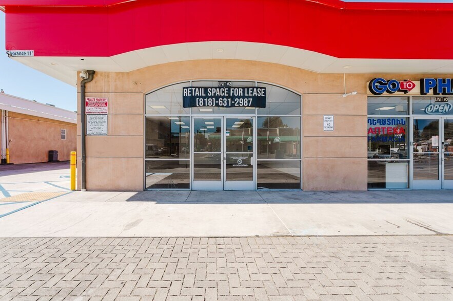 More Photos Of 5961 Laurel Canyon Blvd, Valley Village Storefront For Lease
