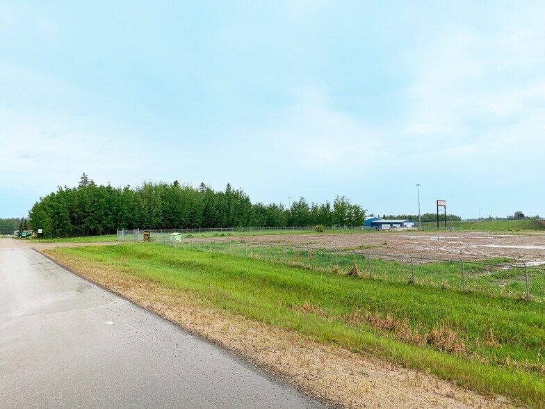 More Photos Of 4827 47 Av, Entwistle Land For Sale